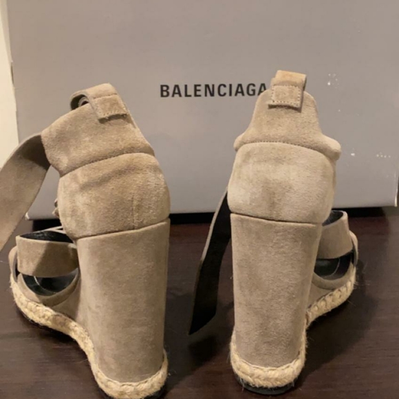 Balenciaga shoes - Picture 7 of 8